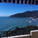 Enrica With Amazing View Apartman