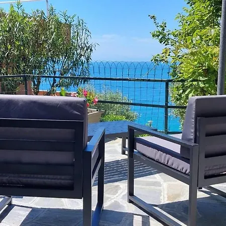 Enrica With Amazing View Moneglia
