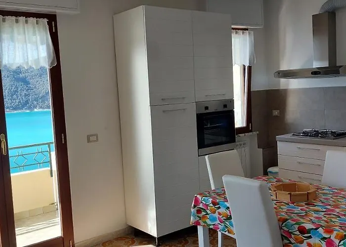 Enrica With Amazing View * Moneglia