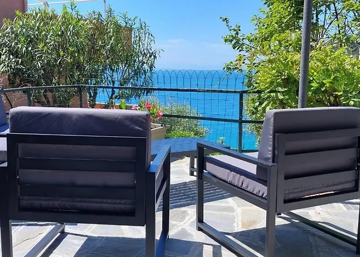 Enrica With Amazing View Moneglia