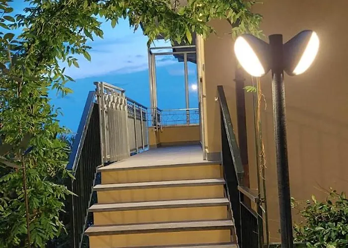 Enrica With Amazing View * Moneglia