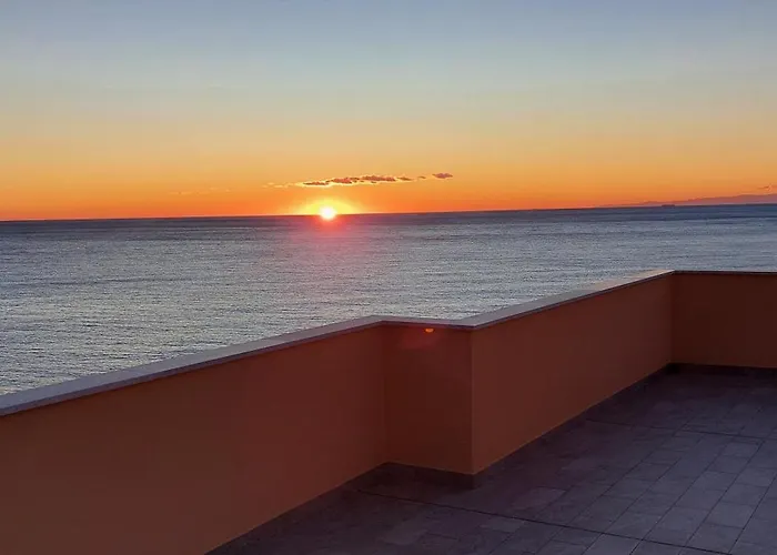 Enrica With Amazing View Moneglia