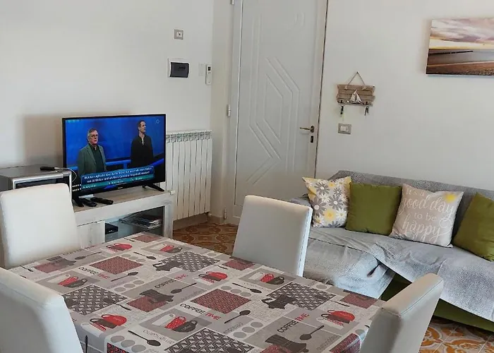 Enrica With Amazing View Apartamento